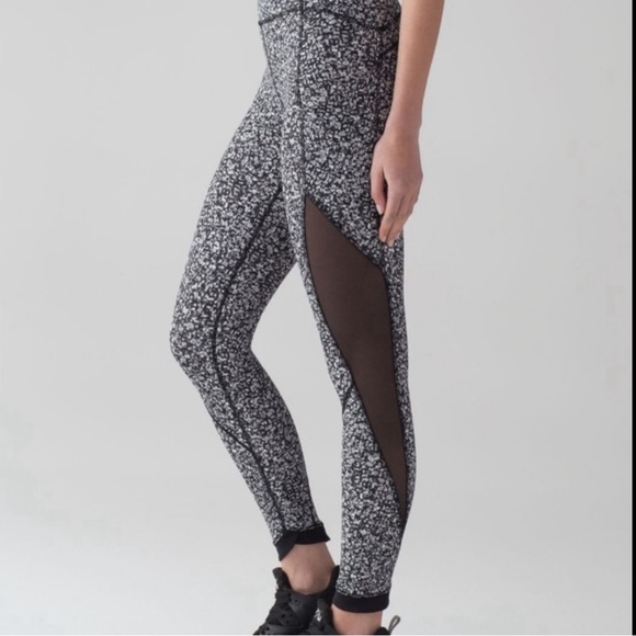 LULULEMON Sole Training  7/8 Tight - Picture 4 of 9